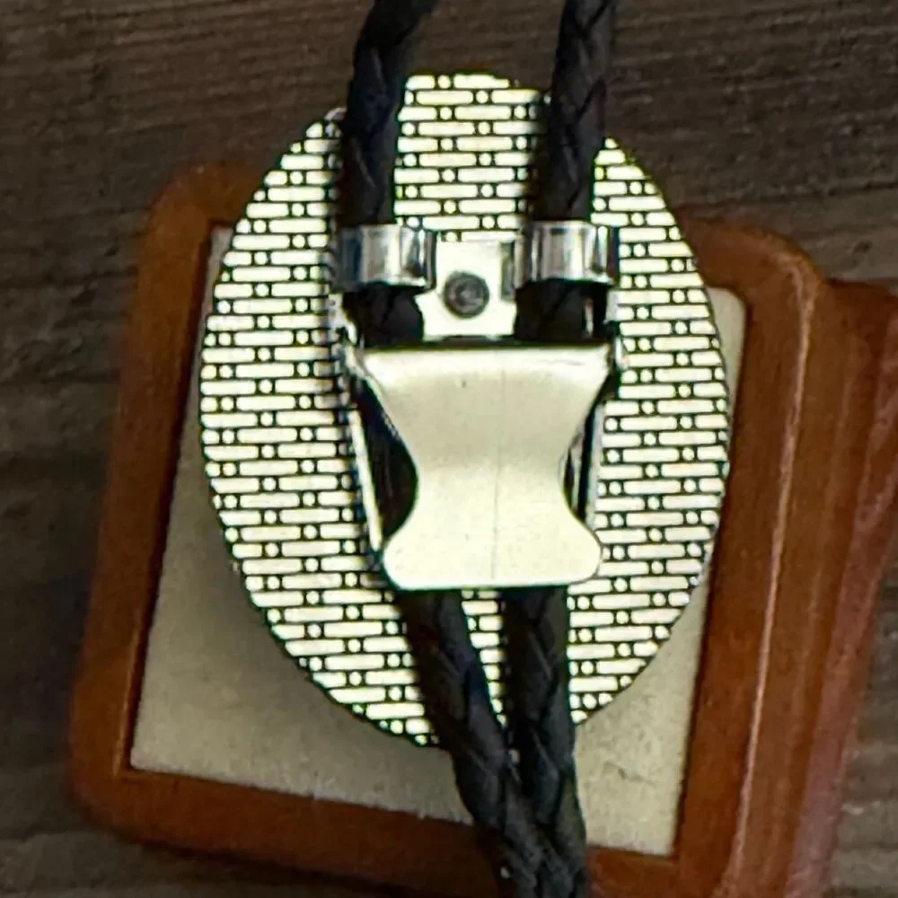The Frontier Spirit: Southwestern Eagle Bolo Tie New
